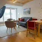 Land & 22 Appartement