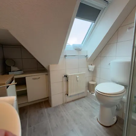 Land & 22 Appartement