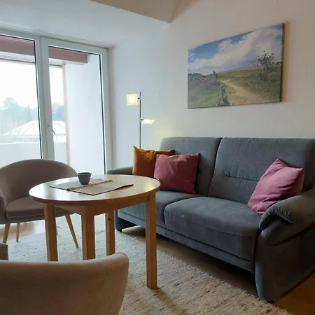 Land & 22 Apartman *