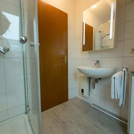 Apartman Land & 22 *